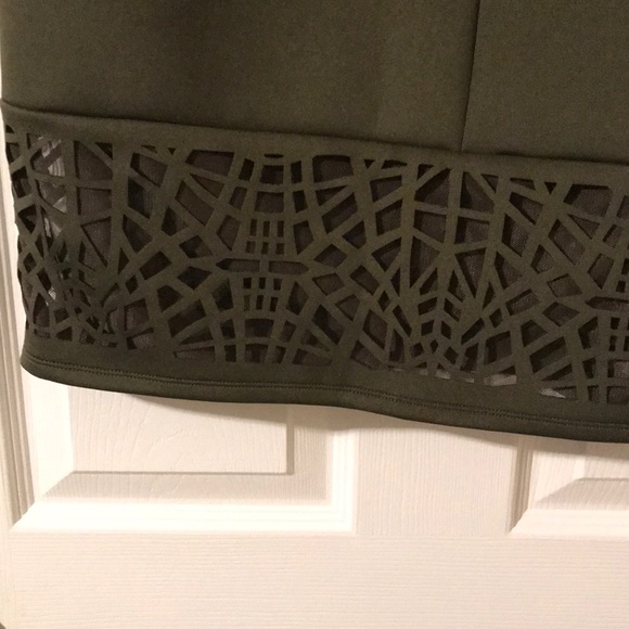 Beautiful Thalia sodi green skirt - Picture 3 of 5